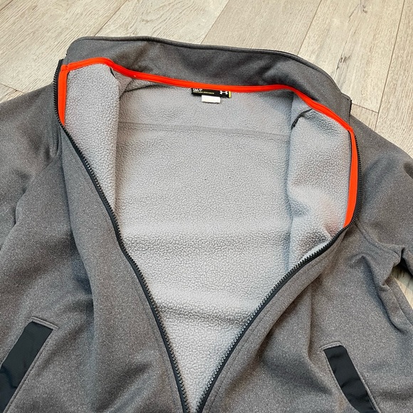 UNDER ARMOUR JACKET - Picture 3 of 10
